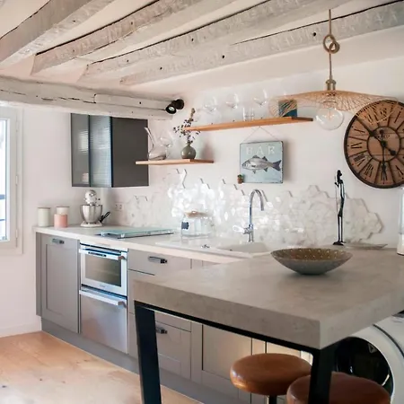 Cosy Studio With Mezzanine In Paris! *